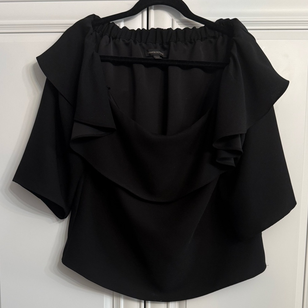 Banana Republic Women’s Size M Black Off the Shoulder Blouse Flounce NeckLine